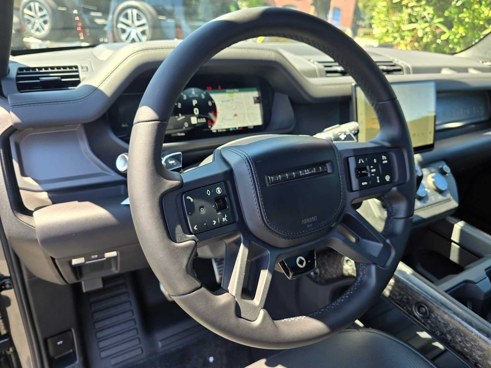 2025 Land Rover Defender OCTA Edition One 110 P635