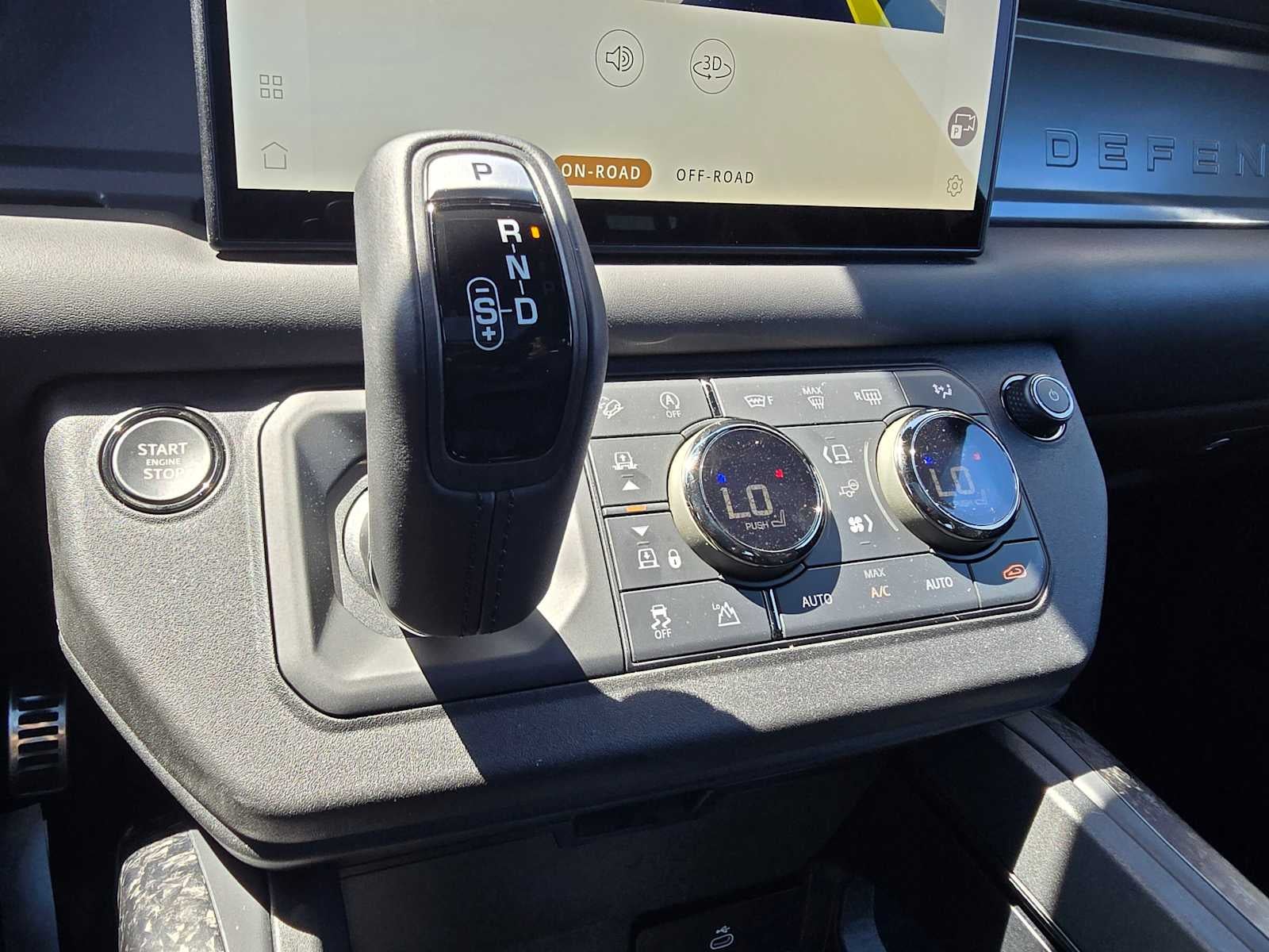 2025 Land Rover Defender OCTA Edition One 110 P635