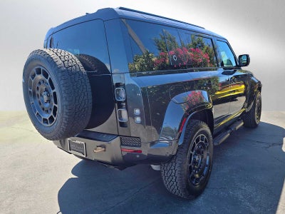 2025 Land Rover Defender OCTA Edition One 110 P635