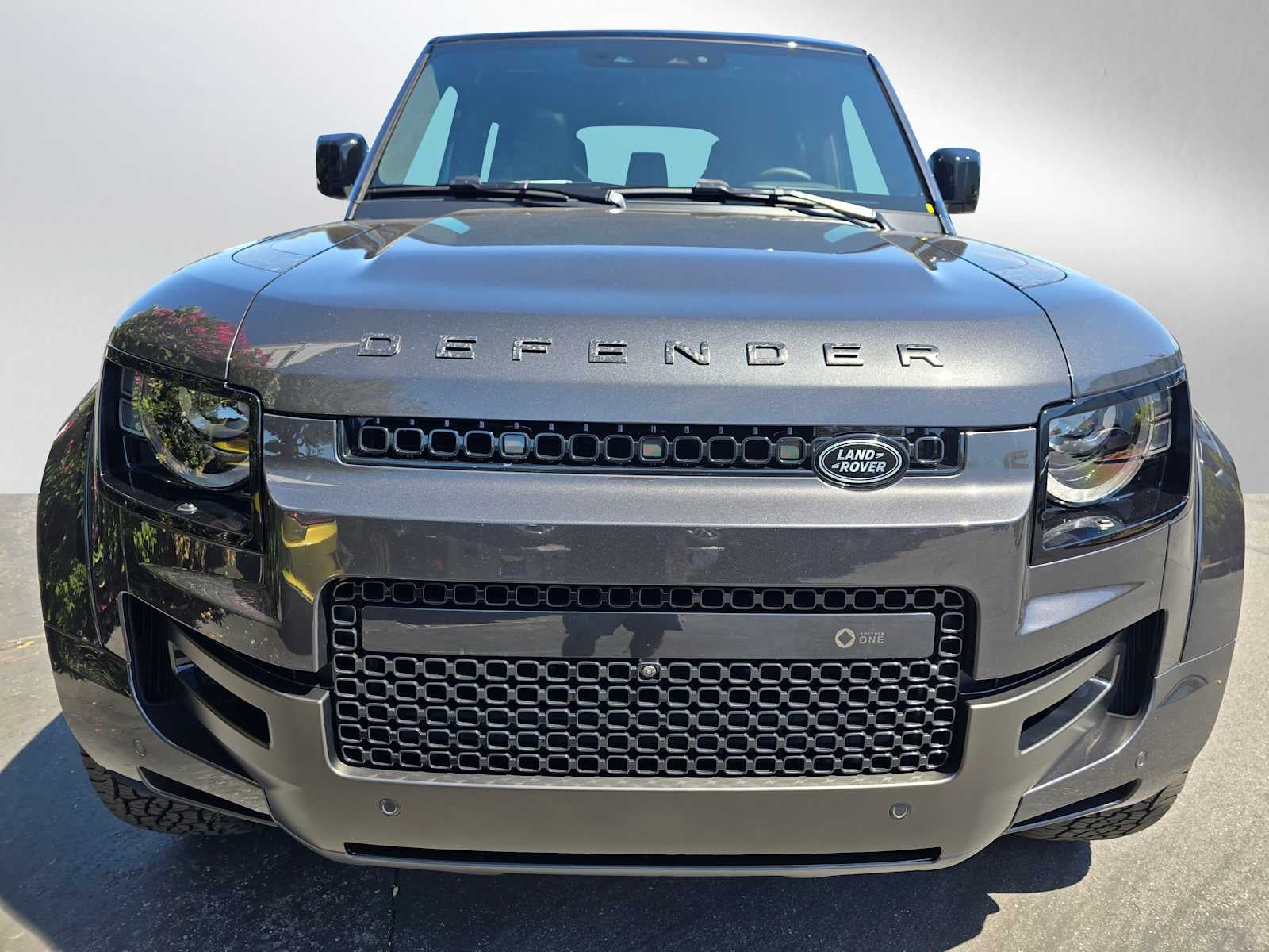 2025 Land Rover Defender OCTA Edition One 110 P635