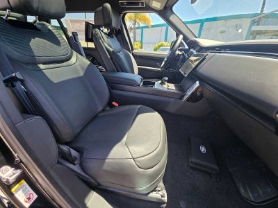 2026 Land Rover Range Rover SV Black