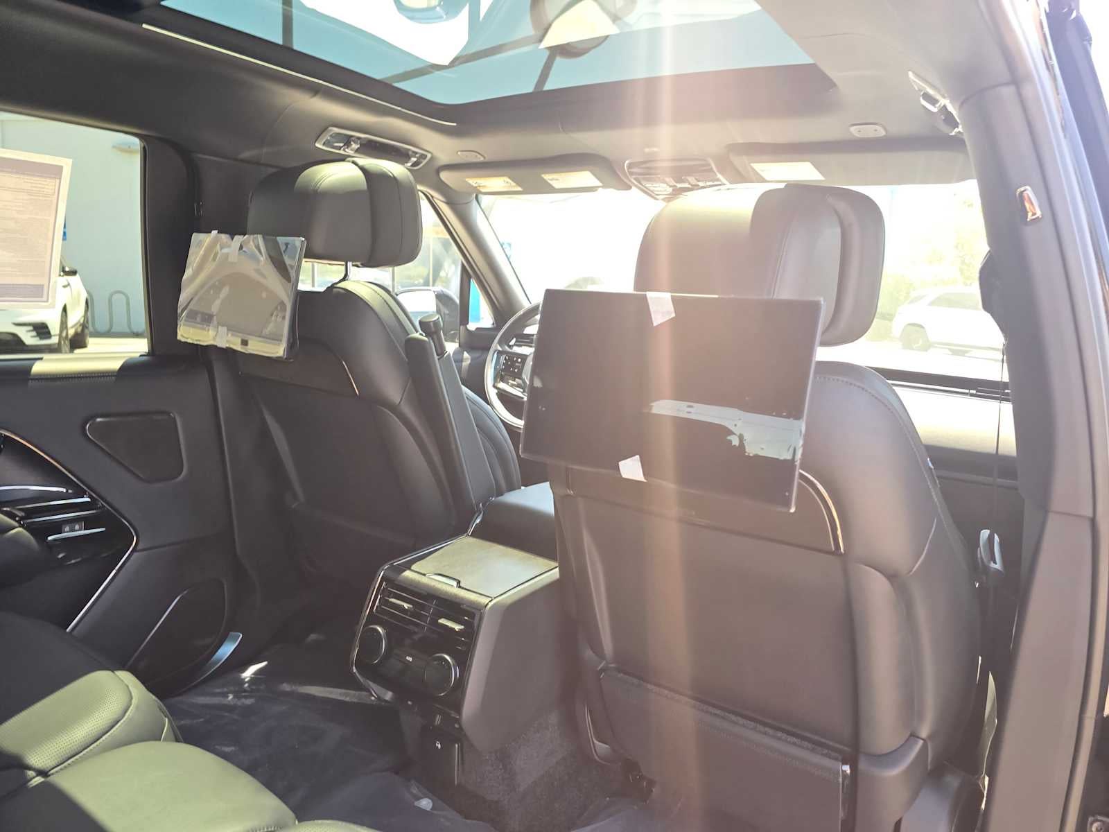 2026 Land Rover Range Rover SV Black