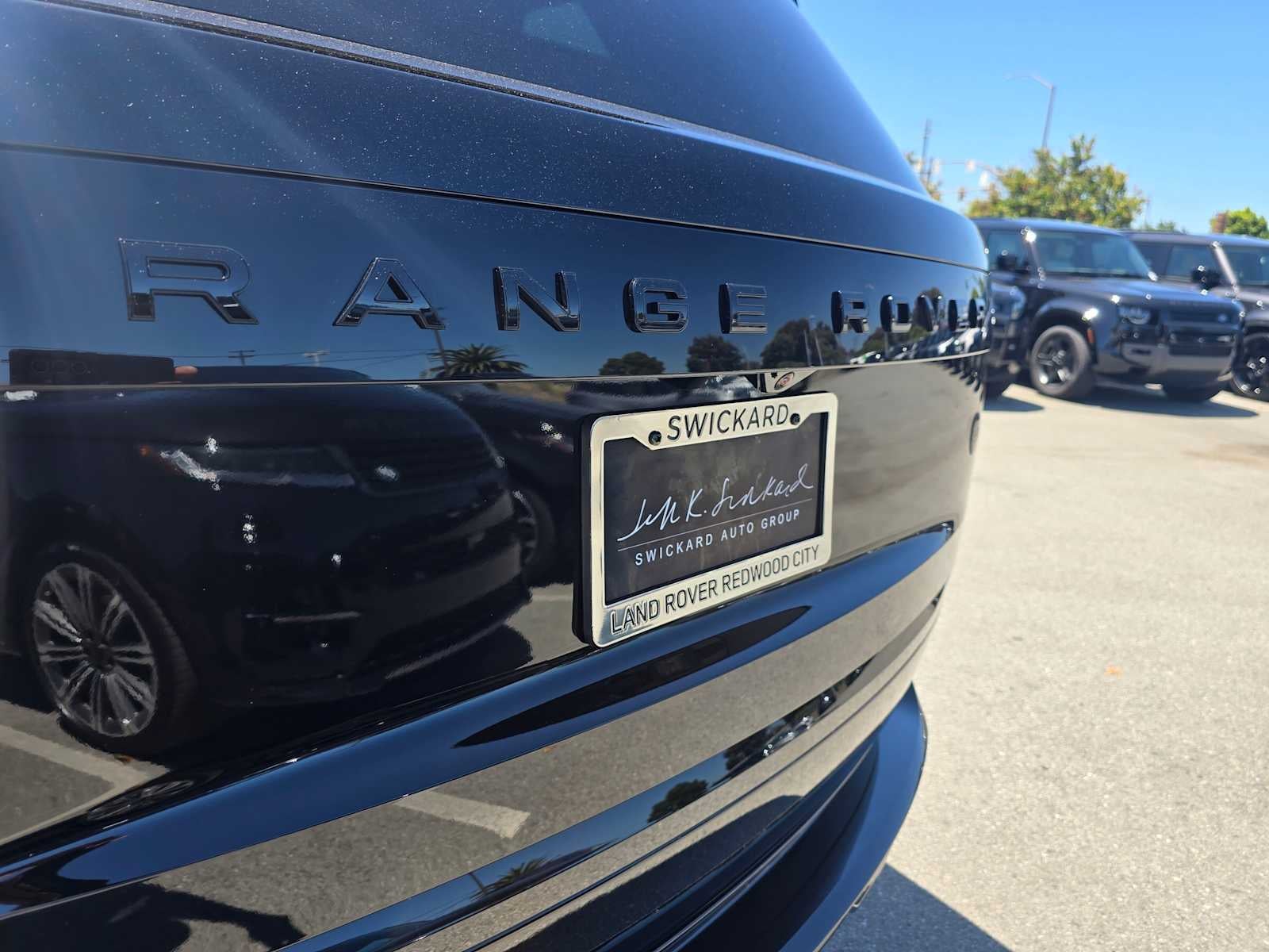 2026 Land Rover Range Rover SV Black