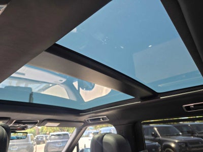 2026 Land Rover Range Rover SV Black