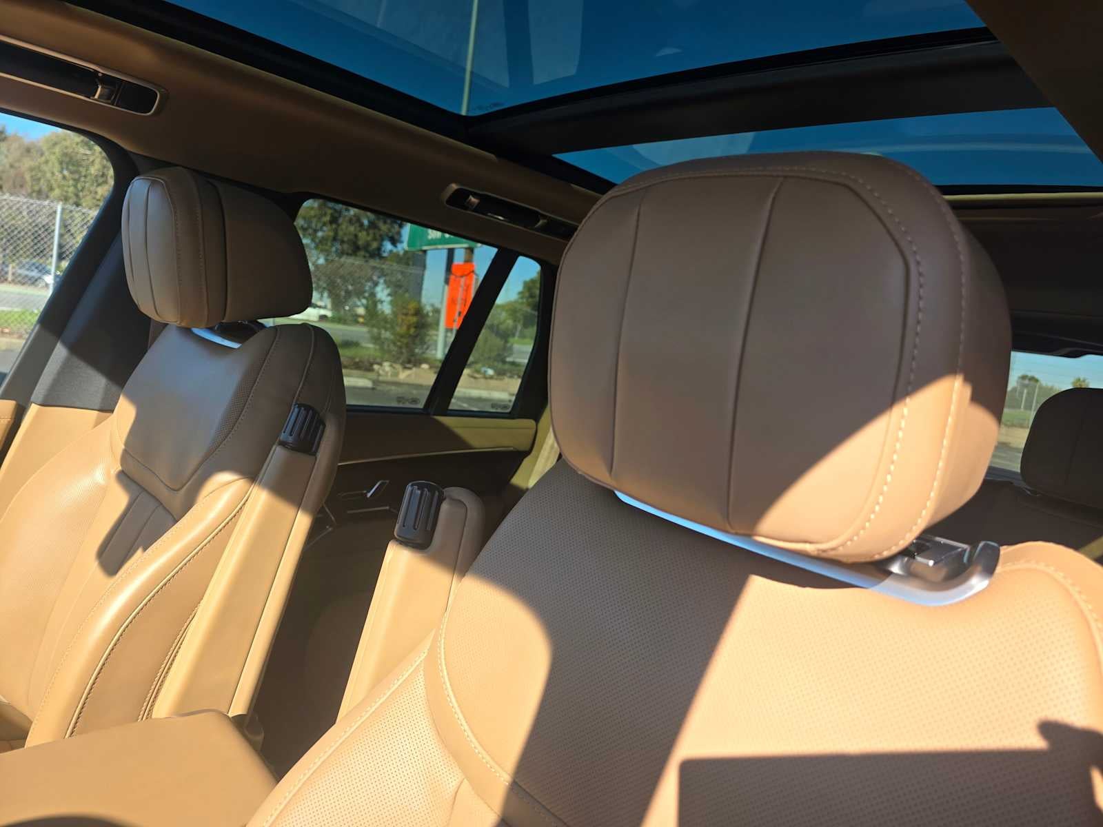 2026 Land Rover Range Rover SE