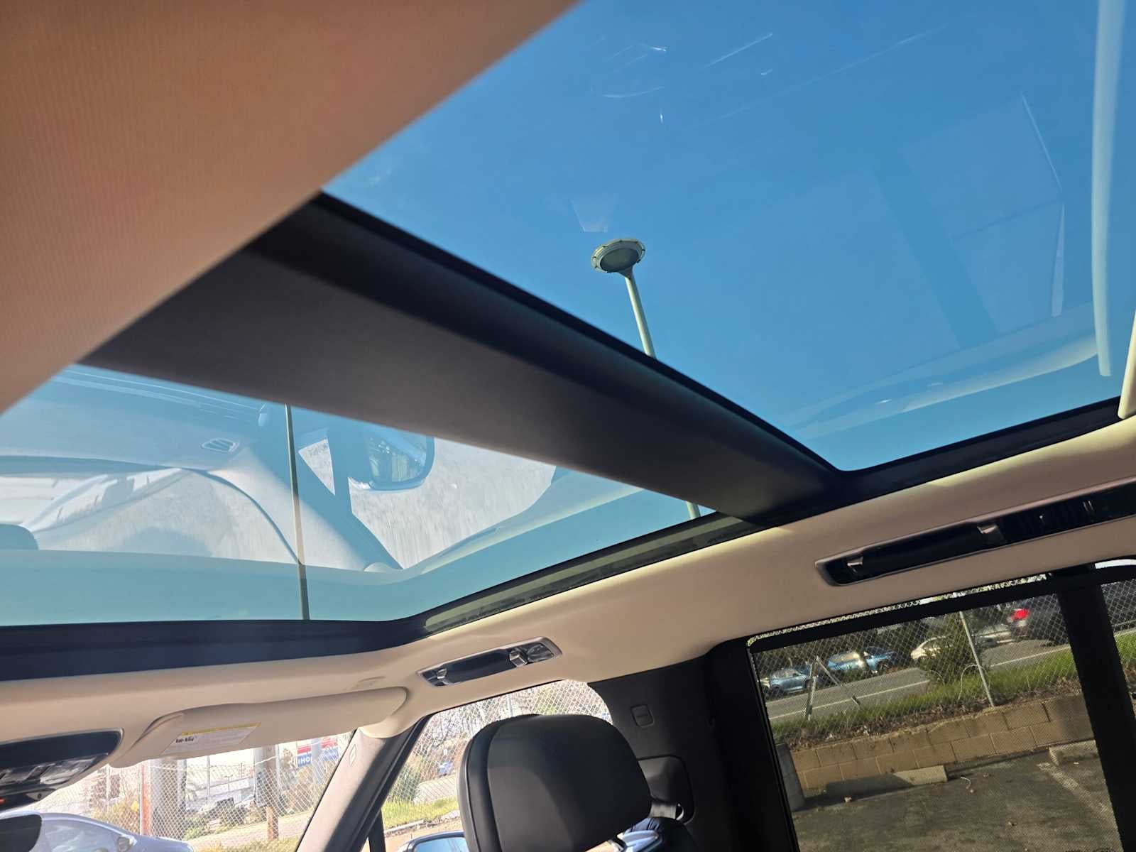 2026 Land Rover Range Rover SE