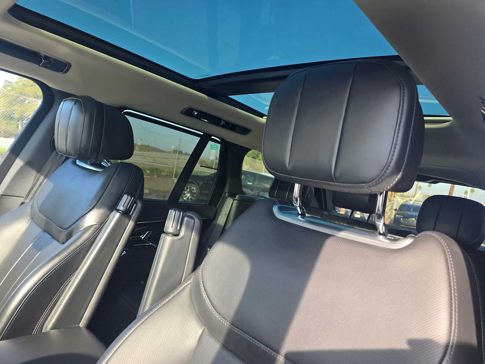 2026 Land Rover Range Rover SE