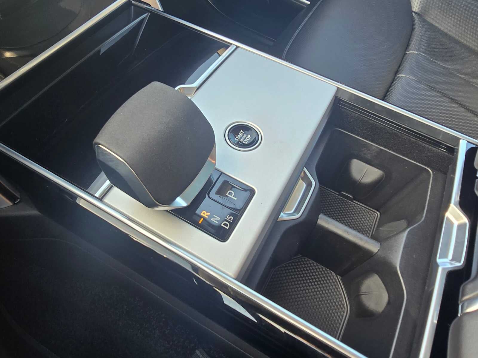 2026 Land Rover Range Rover SE