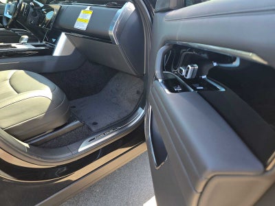 2025 Land Rover Range Rover SE