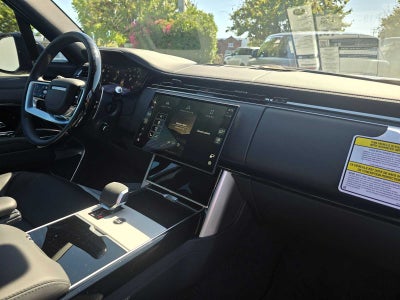 2025 Land Rover Range Rover SE