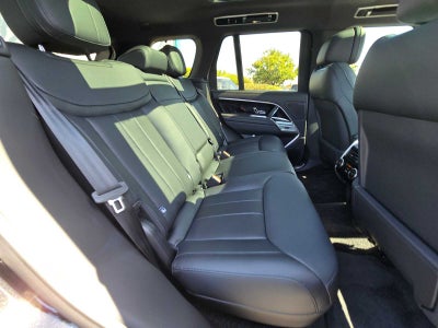 2025 Land Rover Range Rover SE
