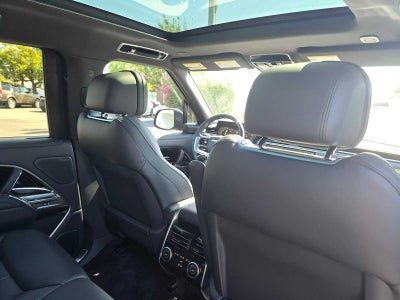 2025 Land Rover Range Rover SE