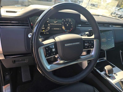 2025 Land Rover Range Rover SE