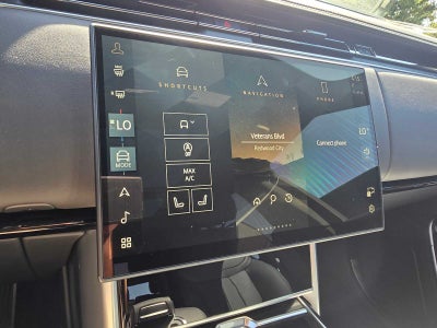 2025 Land Rover Range Rover SE