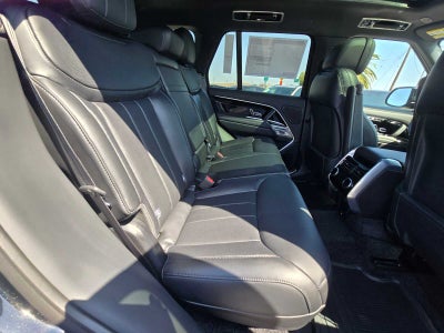 2025 Land Rover Range Rover SE