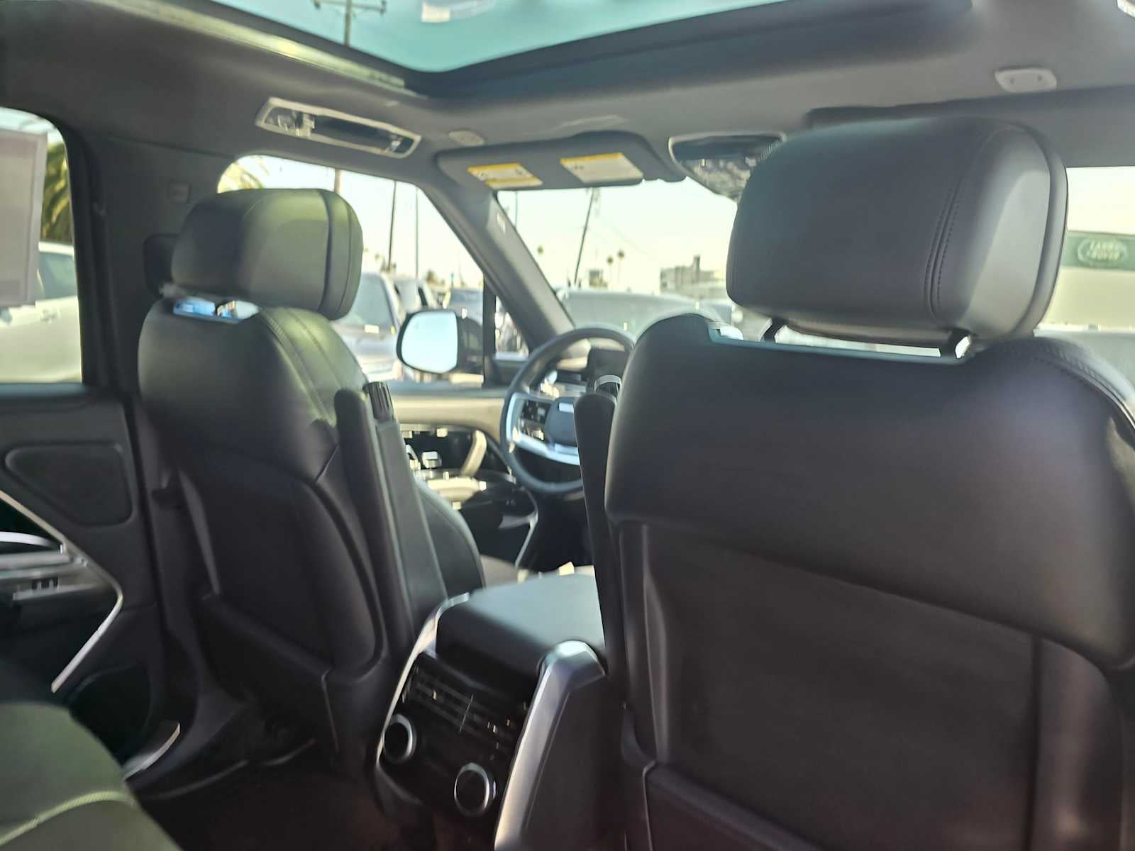 2025 Land Rover Range Rover SE