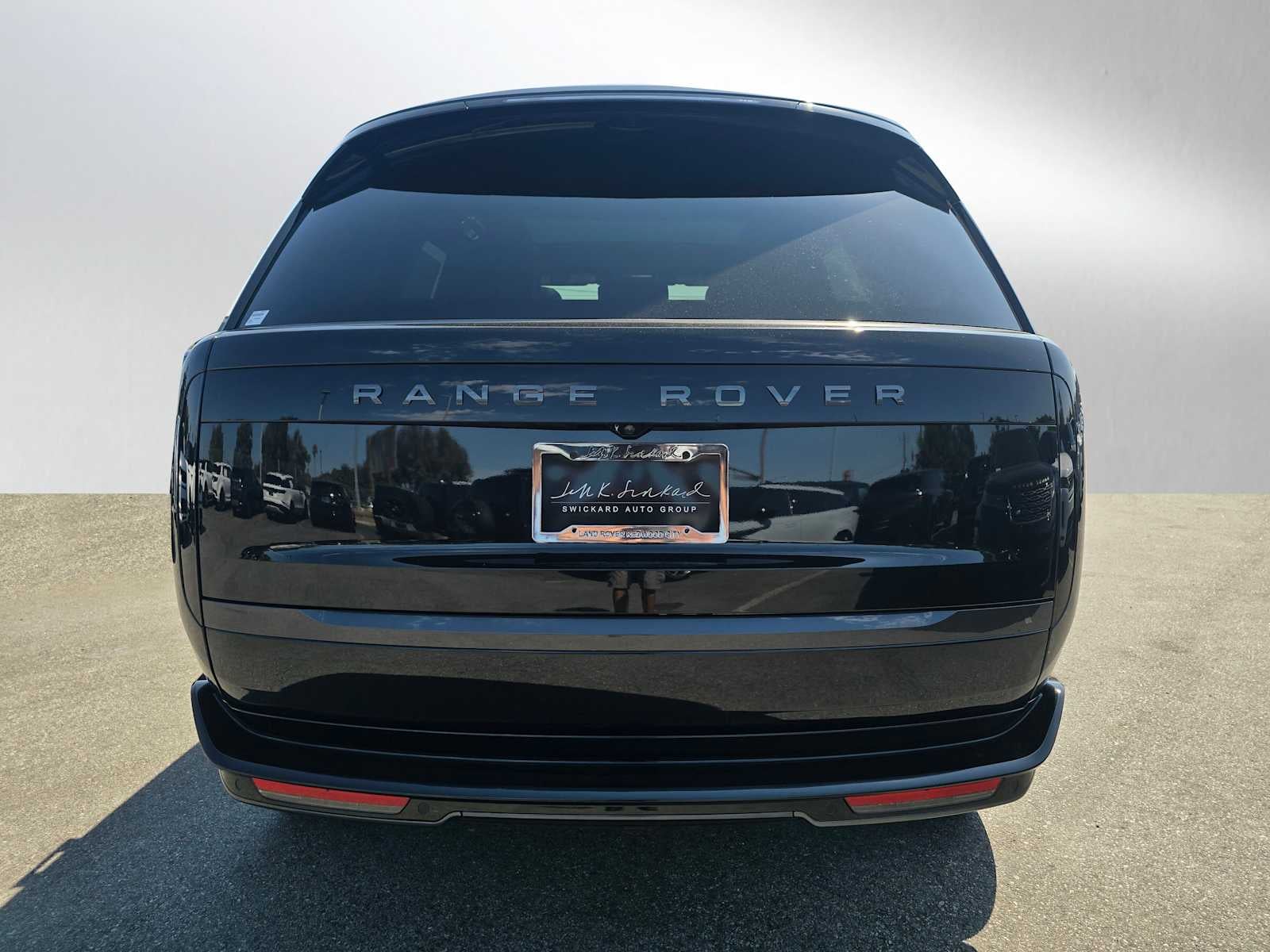 2025 Land Rover Range Rover SE