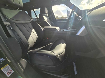 2025 Land Rover Range Rover SE