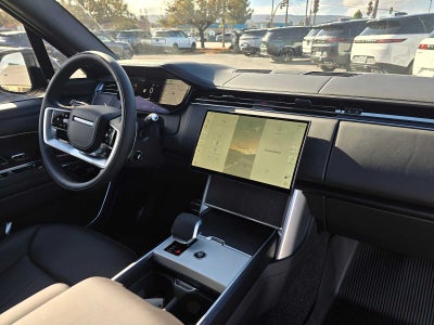 2025 Land Rover Range Rover SE