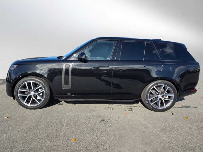 2025 Land Rover Range Rover SE