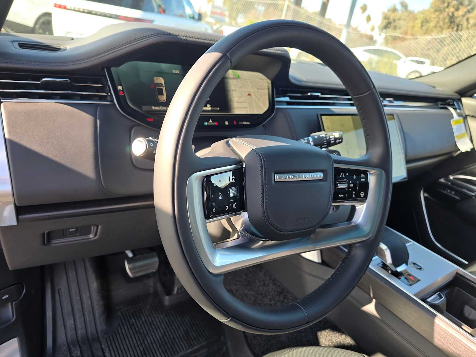 2025 Land Rover Range Rover SE