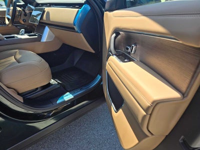 2026 Land Rover Range Rover SE