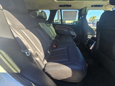 2025 Land Rover Range Rover SE
