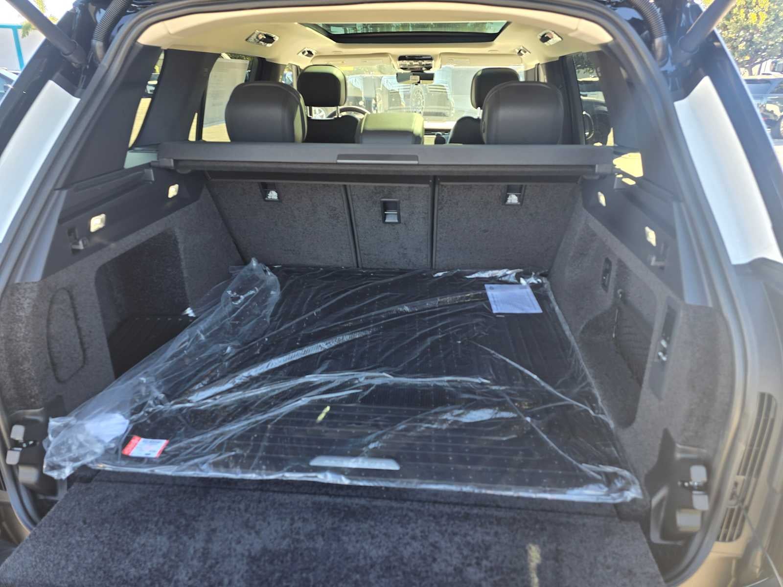 2025 Land Rover Range Rover SE