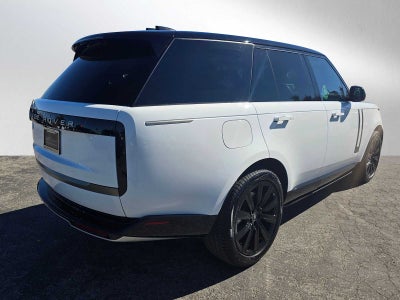 2025 Land Rover Range Rover SE