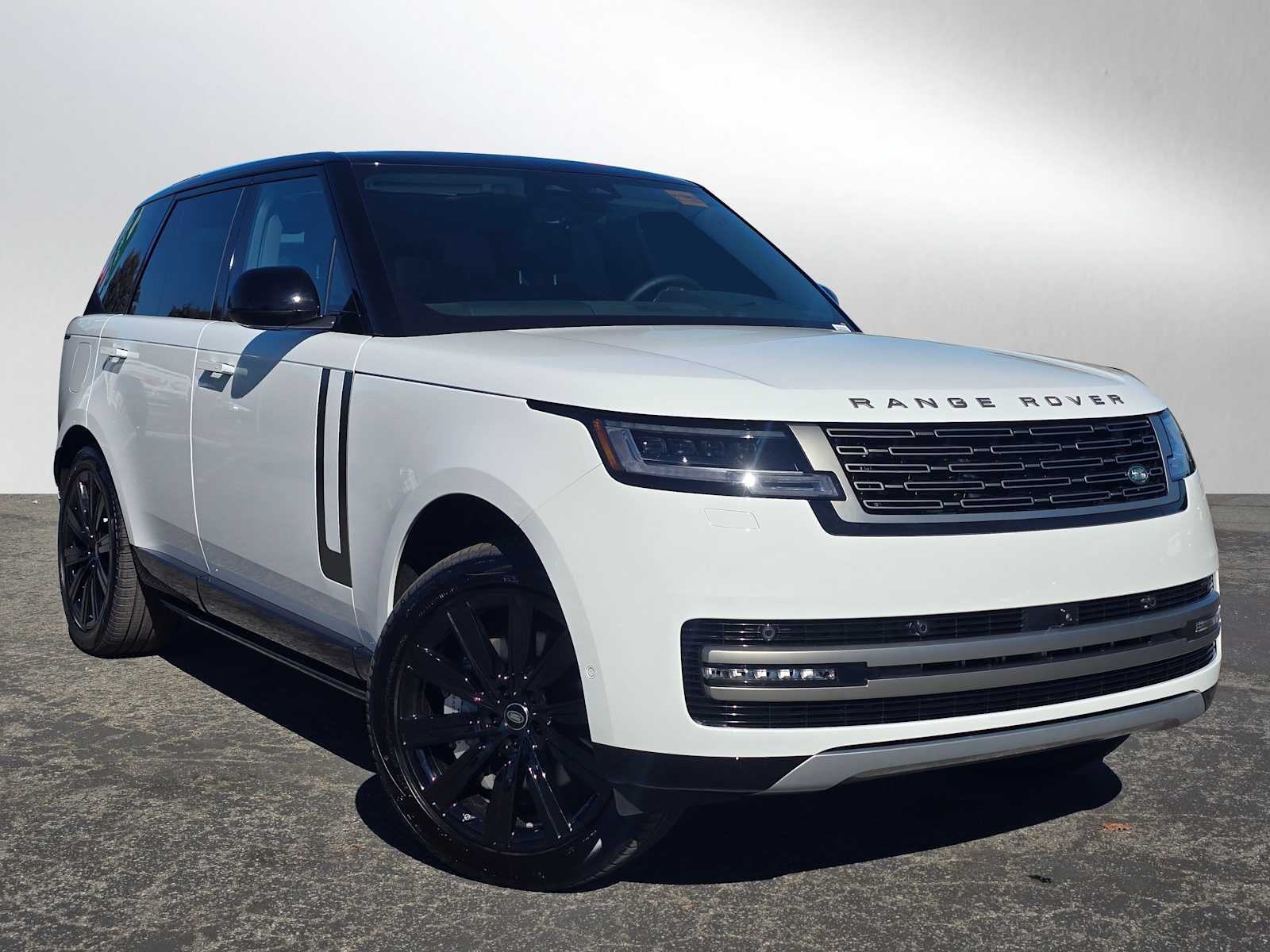 2025 Land Rover Range Rover SE