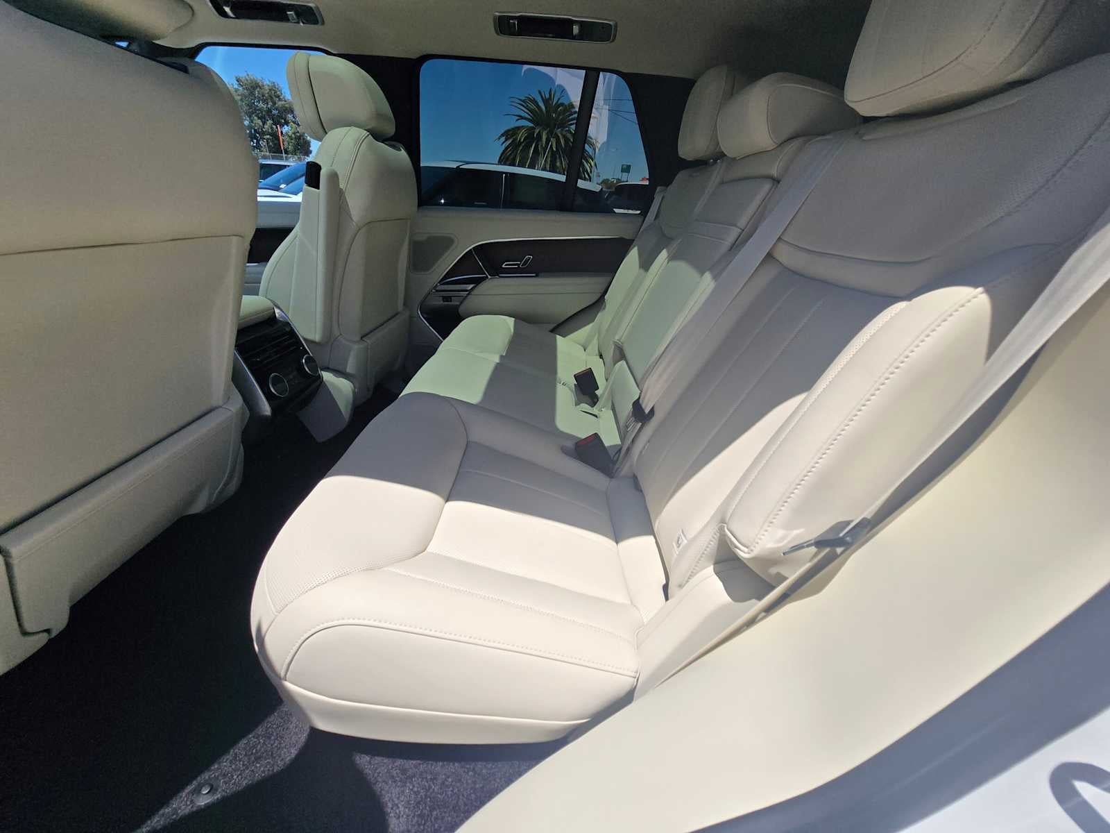 2026 Land Rover Range Rover SE