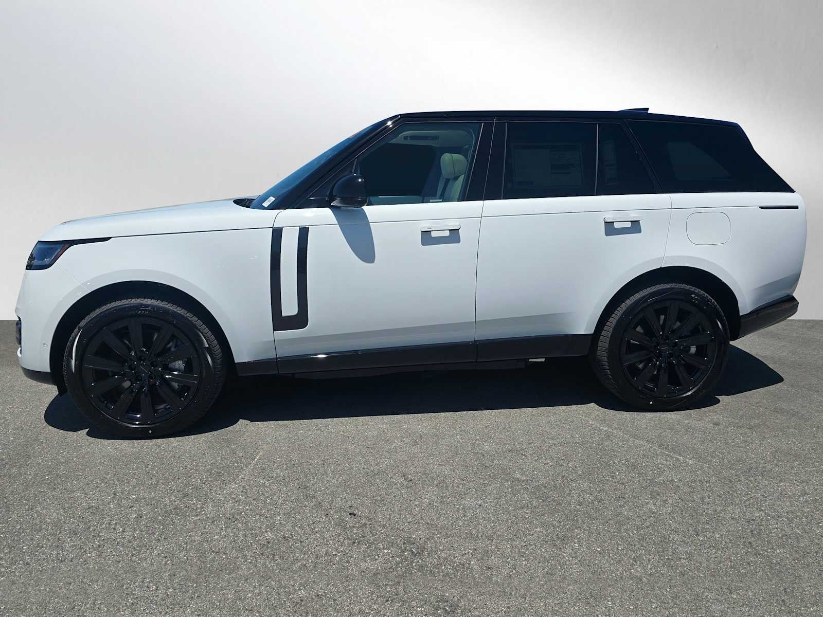 2026 Land Rover Range Rover SE