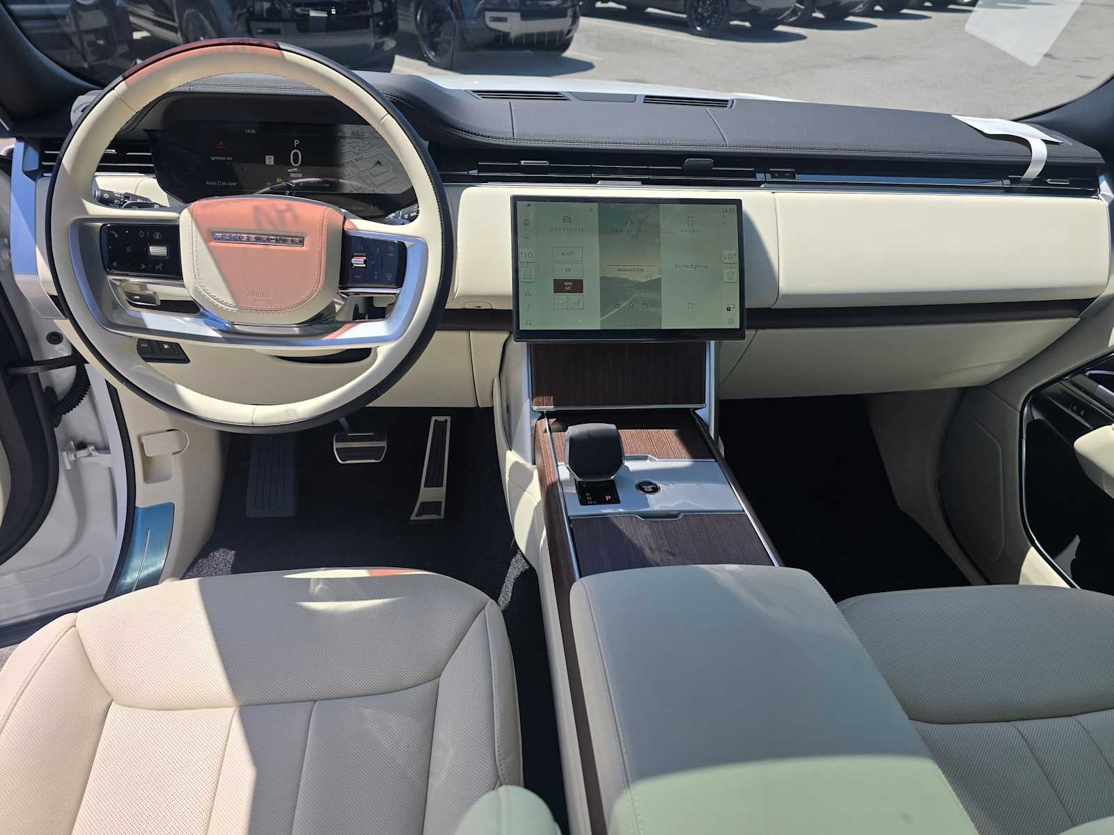 2026 Land Rover Range Rover SE