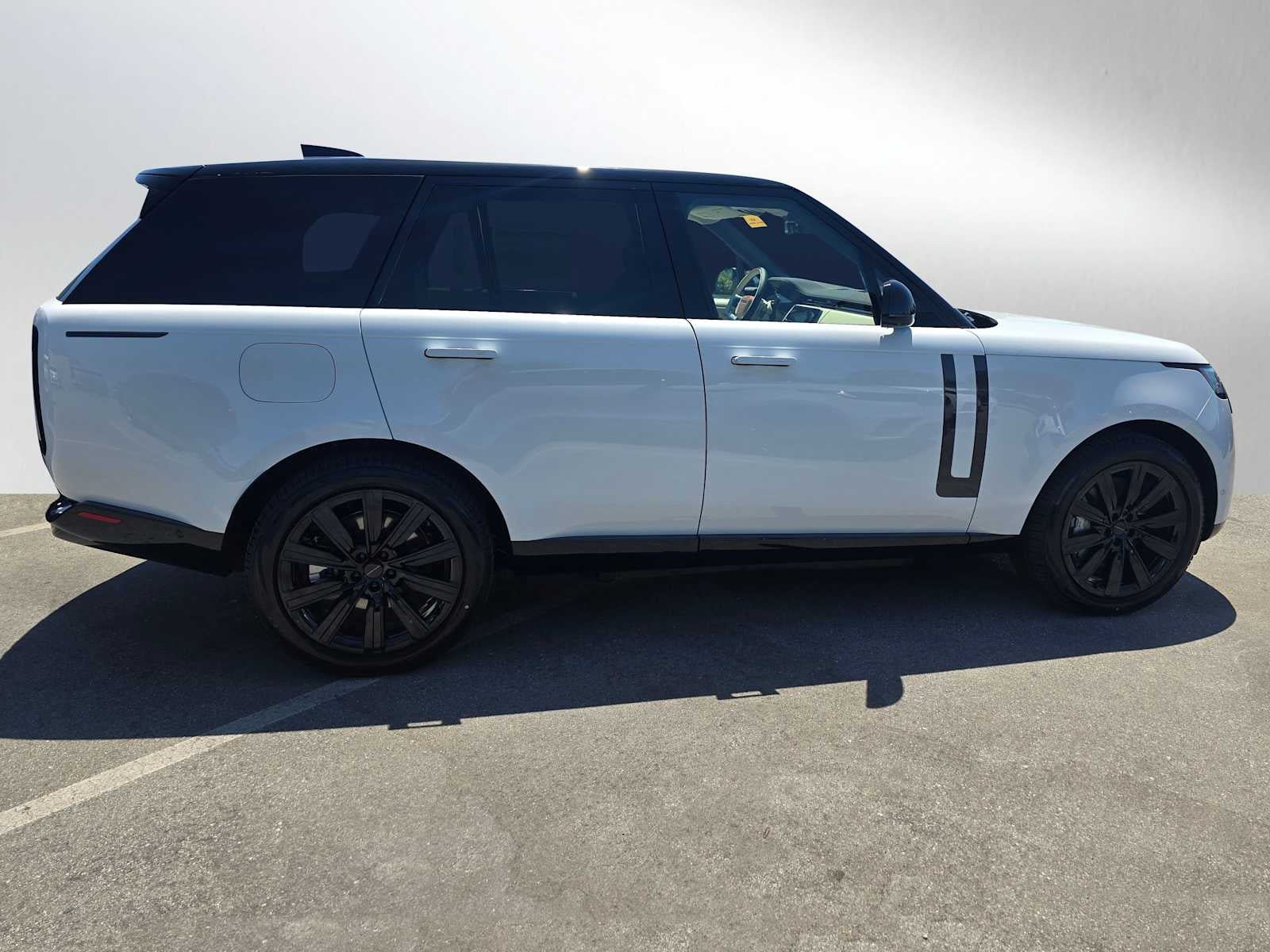 2026 Land Rover Range Rover SE