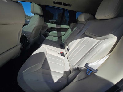 2026 Land Rover Range Rover SE