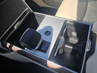 2026 Land Rover Range Rover SE