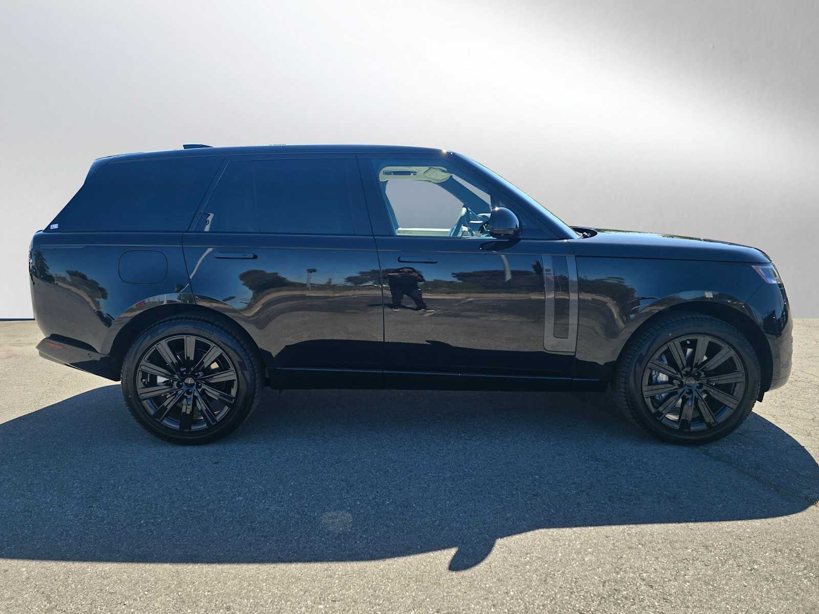 2026 Land Rover Range Rover SE