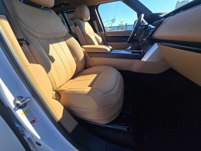 2026 Land Rover Range Rover SE
