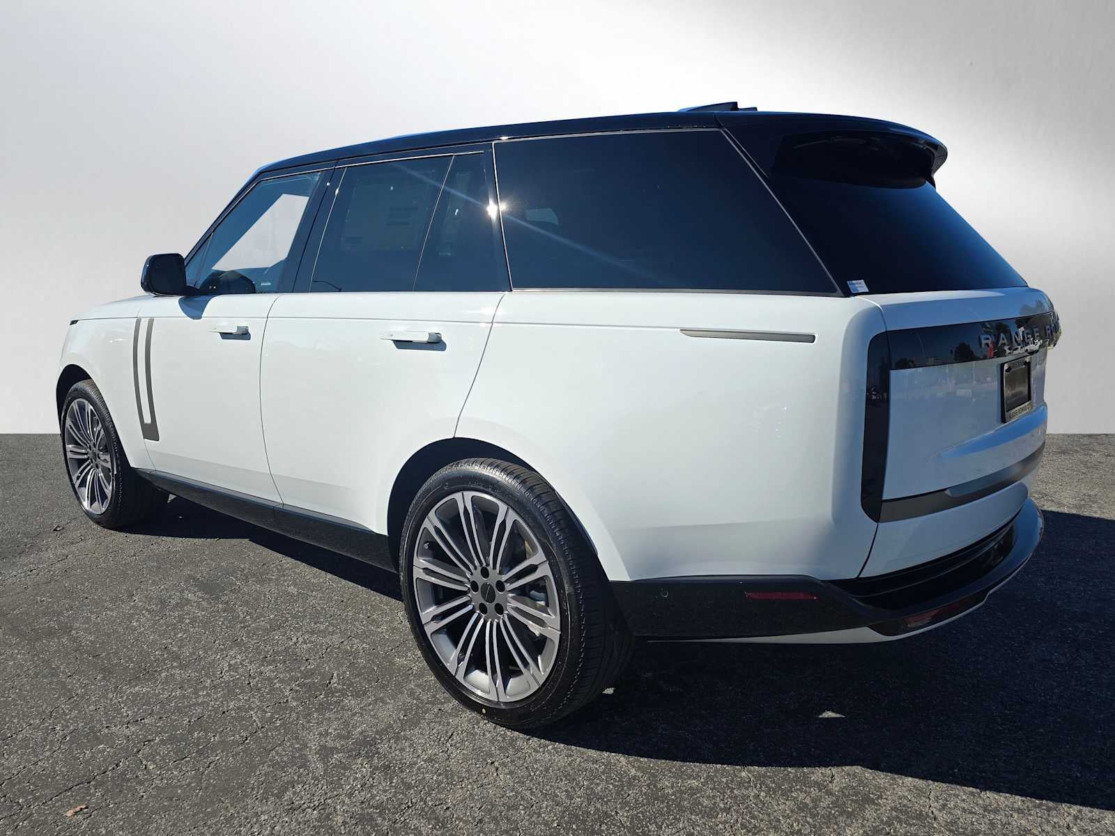 2026 Land Rover Range Rover SE
