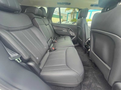 2026 Land Rover Range Rover SE