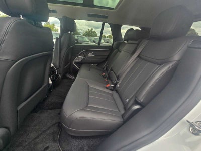 2026 Land Rover Range Rover SE