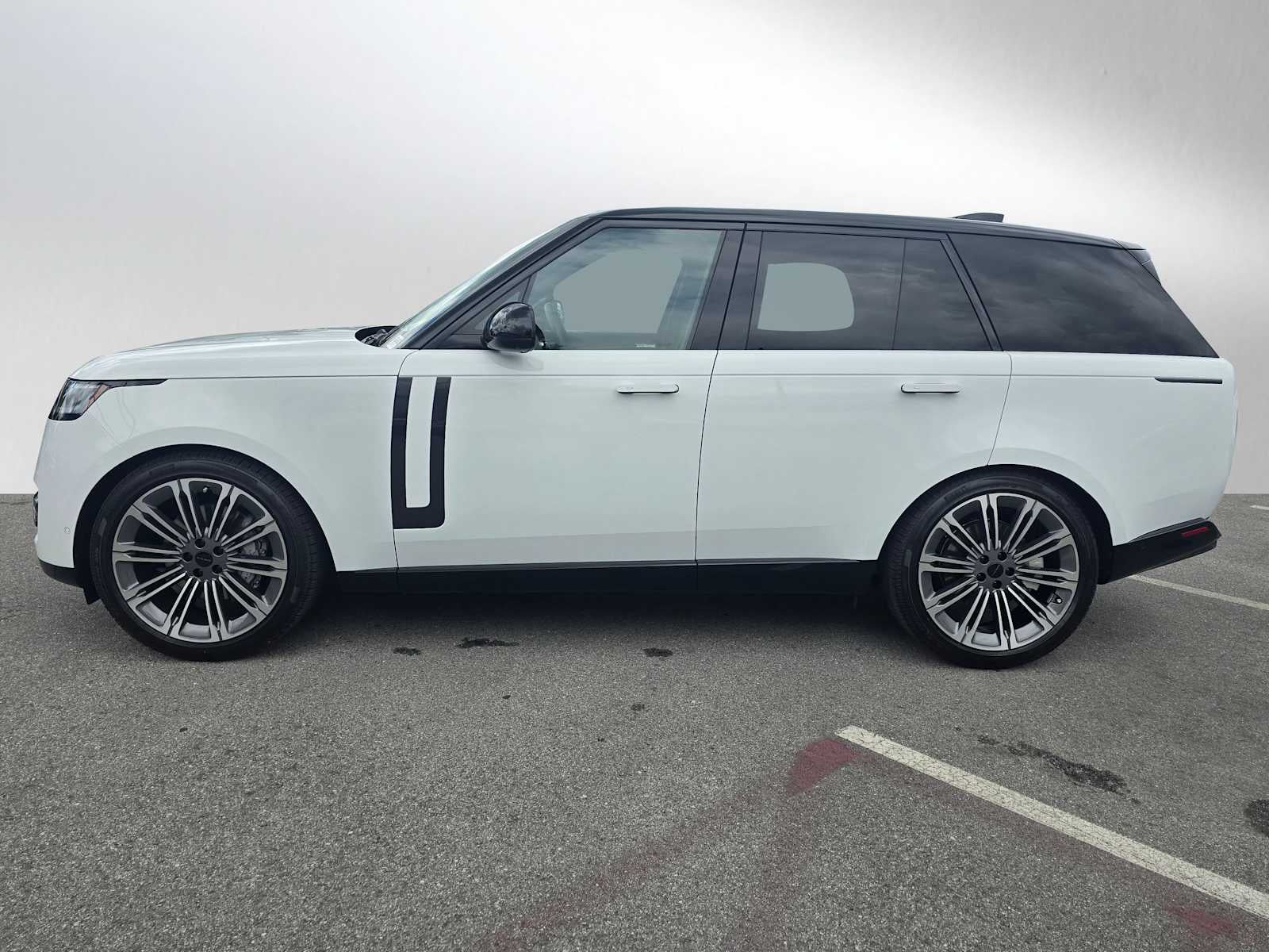 2026 Land Rover Range Rover SE