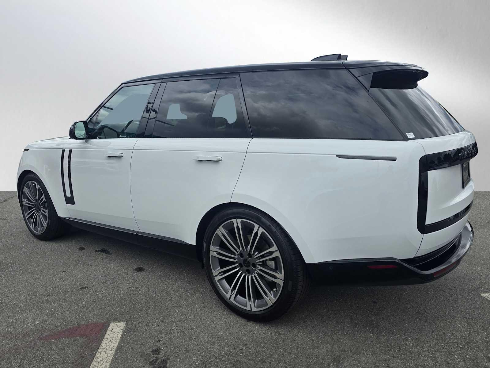 2026 Land Rover Range Rover SE