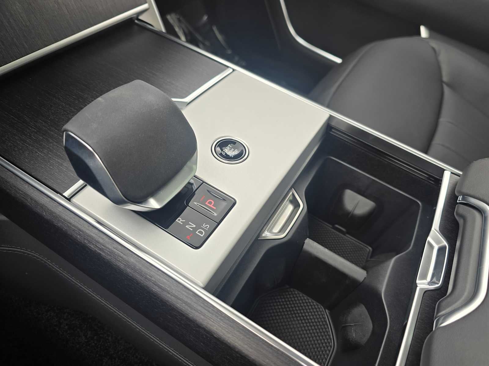 2026 Land Rover Range Rover SE