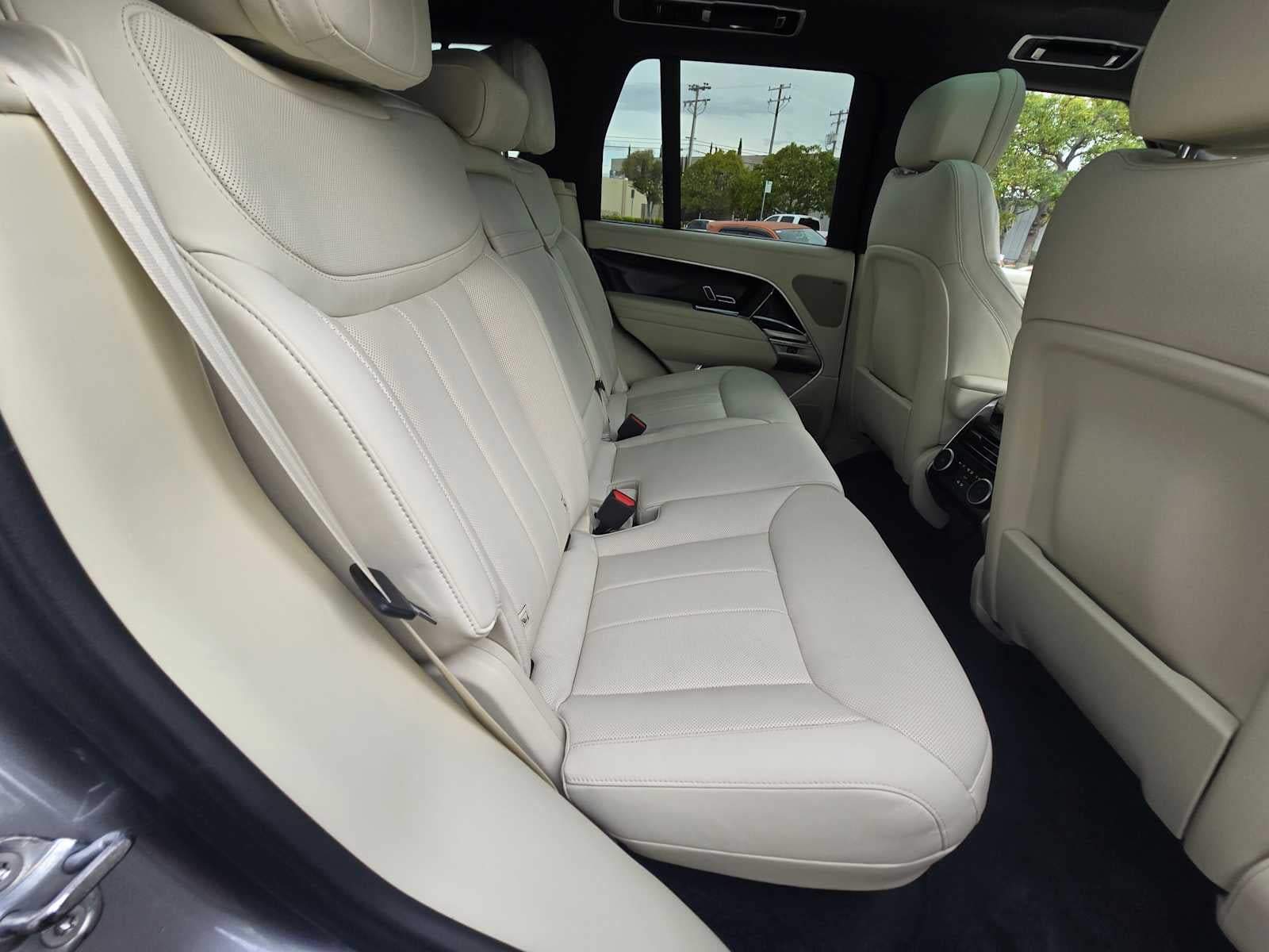 2023 Land Rover Range Rover SE