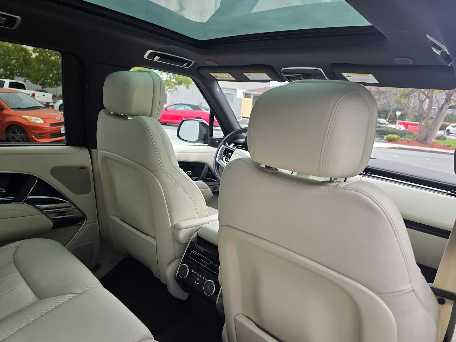2023 Land Rover Range Rover SE