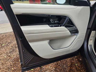 2023 Land Rover Range Rover SE