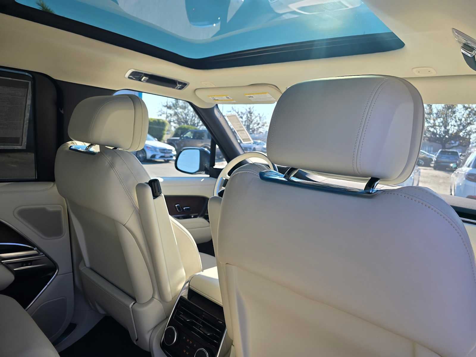 2026 Land Rover Range Rover SE