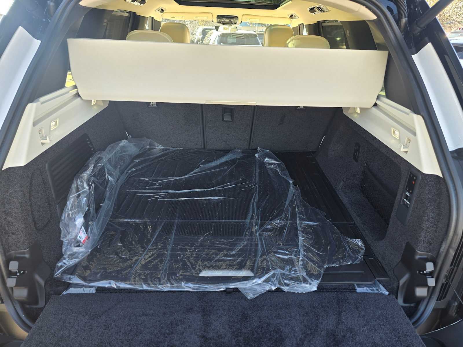 2026 Land Rover Range Rover SE