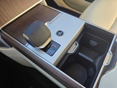 2026 Land Rover Range Rover SE